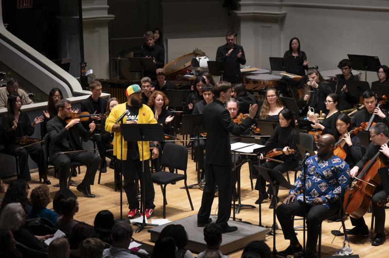 A.D. Carson with the Charlottesville Symphony :: Image by Joyce Boghosian 