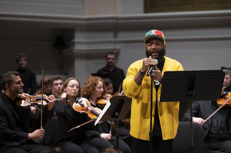 A.D. Carson with the Charlottesville Symphony :: Image by Joyce Boghosian 