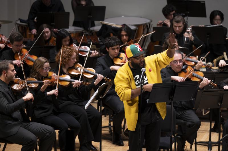 A.D. Carson with the Charlottesville Symphony :: Image by Joyce Boghosian 