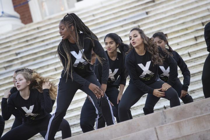 Dance Group at UVA Performing